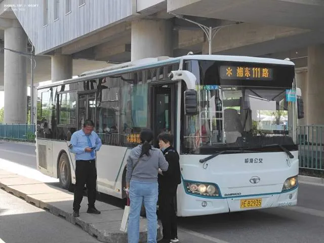 沪E·B2935
