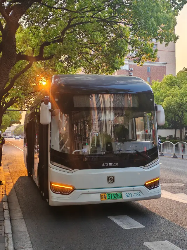 沪A51526D