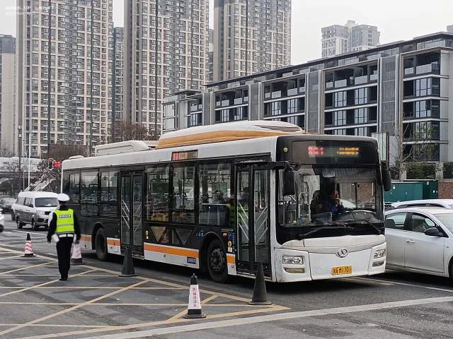 川A M1701