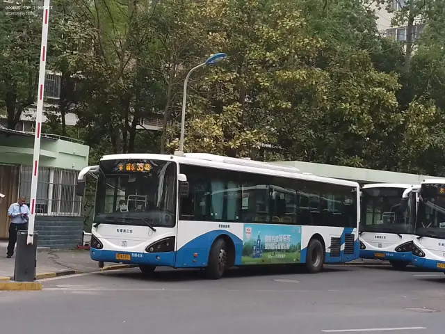 沪E B3711