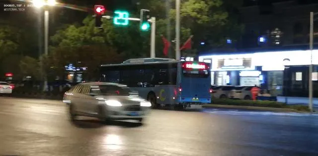 苏A17678D