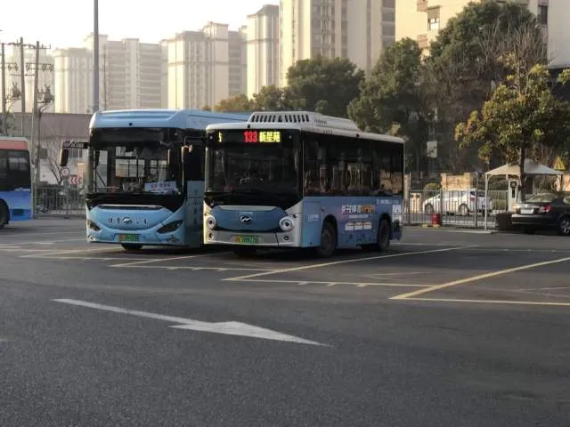 苏E 09103D和苏E09817D