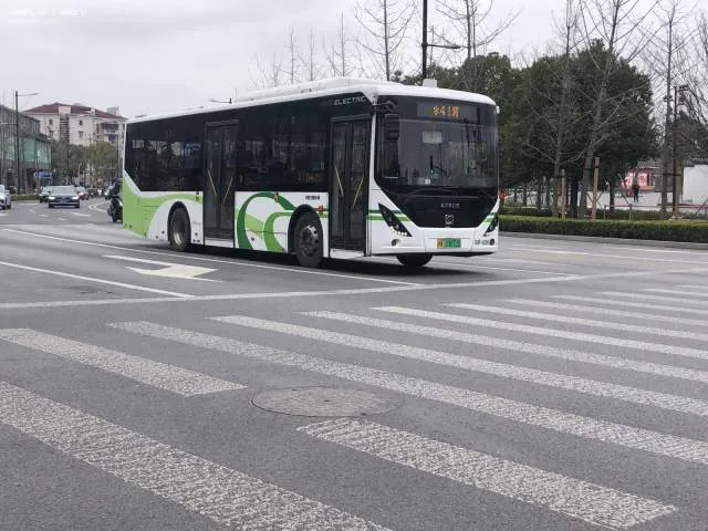 沪A 33072D