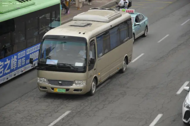800BUS