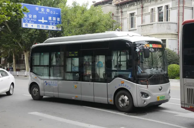 800BUS