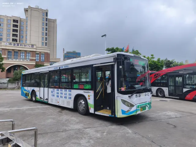 800BUS